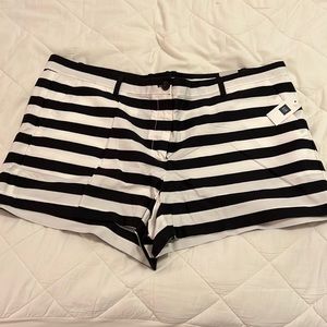 Black and white gap shorts
